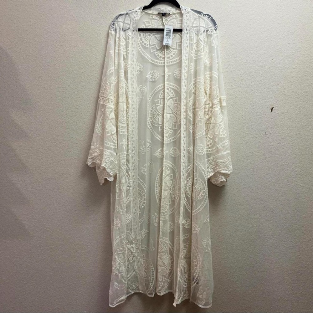 NWT Torrid Cream Mesh and Lace Maxi Kimono in 3X!